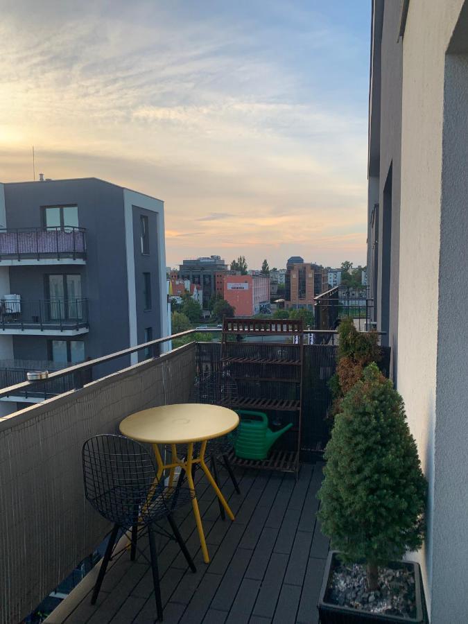 Апартаменты Two-Levels Penthouse With A Garden In The City Center Лодзь Экстерьер фото